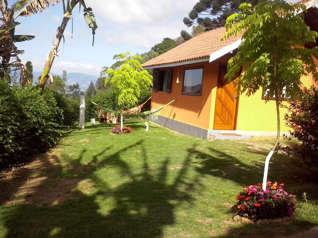 Chales Azaleia Todos Sao Bento do Sapucai Exterior photo