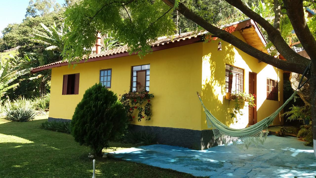 Chales Azaleia Todos Sao Bento do Sapucai Exterior photo